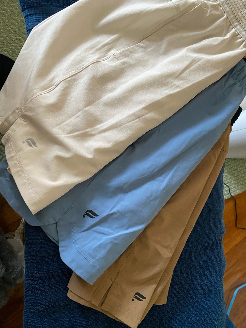 Mi Three-Pack Men's Chinos — White, Light Blue & Tan